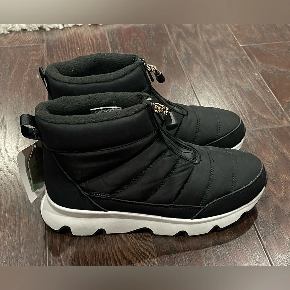 Magellan Outdoors Women Black Quilted Snow Waterproof Size 8 B NEW